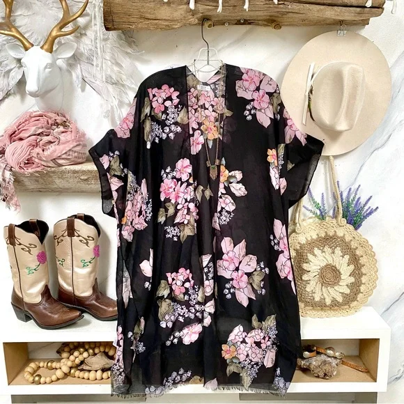 Boho floral Cape/cover up w resort vacay beach shabby chic vibe - Picture 2 of 13